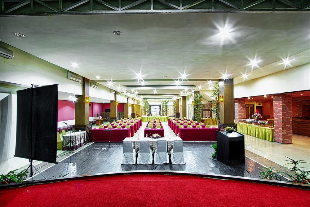Hotel Montana Malang Extérieur photo